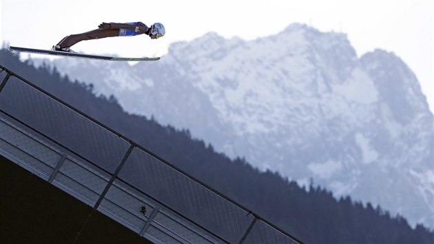 Kamil Stoch v kvalifikaci na zvod v Garmisch-Partenkirchenu
