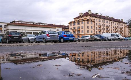 Obyvatelé pátého pardubického obvodu se konen dokají dvou staveb chystaných po dlouhá léta - revitalizace centrálního námstí na Dukle a cyklostezky smrem na Drakovice. 