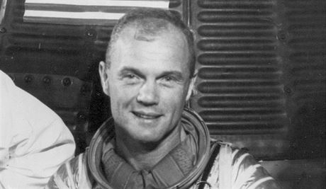 John Glenn v roce 1962 bhem projektu Mercury