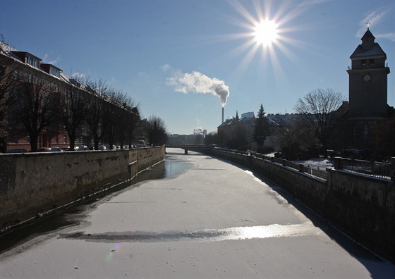 Teploty v Olomouci klesly v noci a k -20 °C a ani pes den nevystoupaly nad...