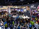 Stánky nejdůležitějších firem současnosti (na snímku Intel) nabízí vybraným... Stánky nejdůležitějších firem současnosti (na snímku Intel) nabízí vybraným...