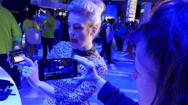 Přímé přenosy jsou extrémně oblíbené od té chvíle, kdy Facebook funkci Live.... Přímé přenosy jsou extrémně oblíbené od té chvíle, kdy Facebook funkci Live....