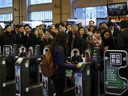 Metro v Londýn se neotevelo. Zamstnanci stávkují. (9.1.2017)