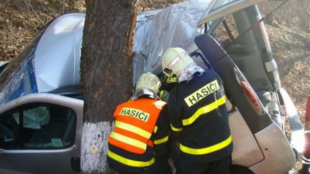 Tragick nehoda ve Skipov na Opavsku, pi kter zemeli dva lid (27. bezna 2016).