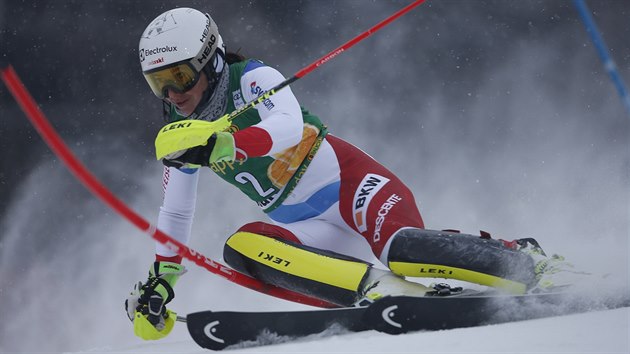 Wendy Holdenerov ve slalomu v Mariboru.