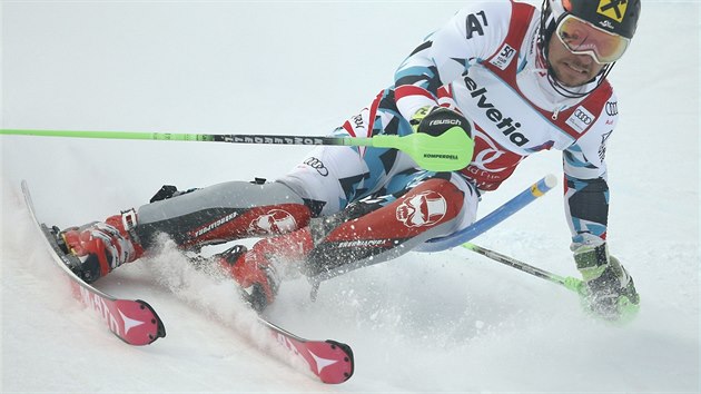 Marcel Hirscher ve slalomu v Adelbodenu.