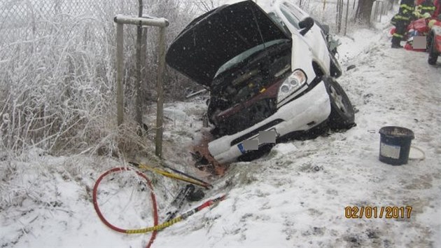 Nehoda dvou osobnch voz mezi Dobrukou a Oponem (2.1.2017).