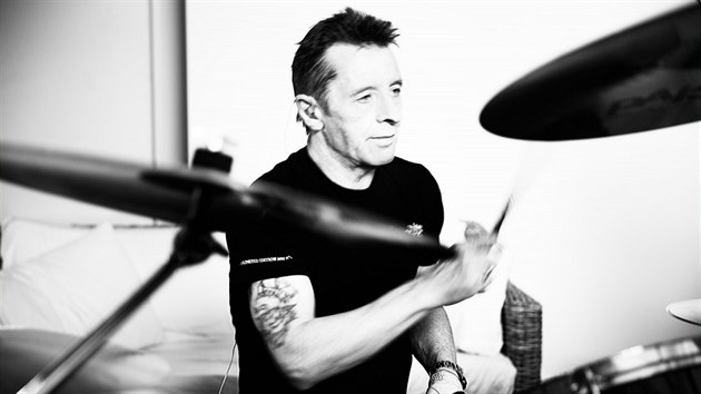 Bubenk Phil Rudd se proslavil s kapelou AC/DC.