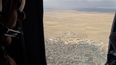 Pohled na Mosul z vojenské helikoptéry (4. ledna 2017)