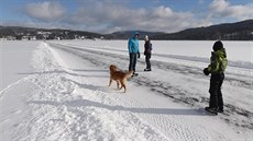 První nadenci si zabruslili na zamrzlé lipenské pehrad (6.1.2016)