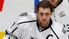 Anže Kopitar s kapitánským „C“ zatím příliš neválí. V 35 zápasech má na svém... Anže Kopitar s kapitánským „C“ zatím příliš neválí. V 35 zápasech má na svém...