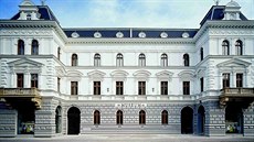 Výstavní budova Muzea Těšínska na Hlavní třídě v Českém Těšíně sice zvenku... Výstavní budova Muzea Těšínska na Hlavní třídě v Českém Těšíně sice zvenku...