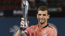 Grigor Dimitrov s trofejí pro vítěze turnaje v Brisbane. Grigor Dimitrov s trofejí pro vítěze turnaje v Brisbane.