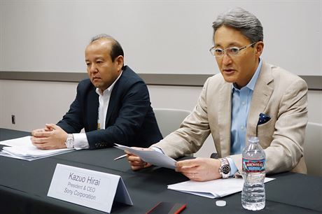 Kazuo Hirai, prezident Sony Corporation, bhem rozhovoru na CES 2017