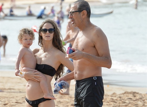 Jeff Goldblum a Emilie Livingstonová oekávají druhého potomka. Bíkem se...