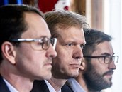 Martin Charvát, Dušan Salfický a Petr Čáslava. Martin Charvát, Dušan Salfický a Petr Čáslava.
