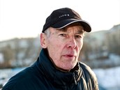 Bývalý hokejista Jaromír Meixner stojí na místě, kde stával starý stadion za... Bývalý hokejista Jaromír Meixner stojí na místě, kde stával starý stadion za...