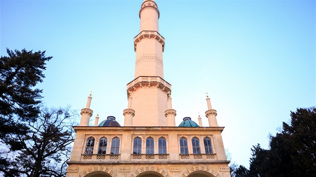 Nitro lednickho minaretu se po nron rekonstrukci oteve veejnosti po vc ne 25 letech.