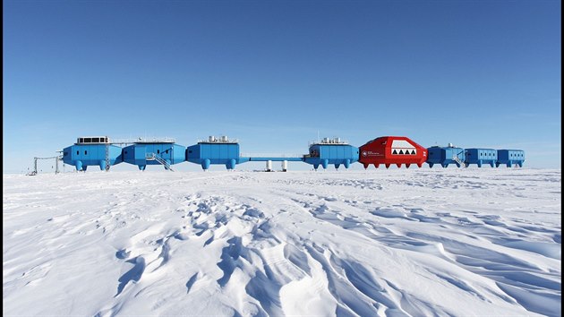 Souasn stanice Halley VI je prvn antarktickou vzkumnou stanic, kter je pemstiteln.