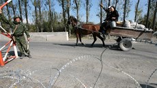 Rutí vojáci na jednom z checkpoint v Gruzii. (7. 10. 2008)