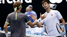 Srbského tenistu Novaka Djokovie ve 2. kole Australian Open senzan vyadil...