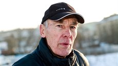 Bývalý hokejista Jaromír Meixner stojí na místě, kde stával starý stadion za... Bývalý hokejista Jaromír Meixner stojí na místě, kde stával starý stadion za...