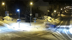 Auto po honičce v Jičíně narazilo do sloupu veřejného osvětlení (14.1.2017). Auto po honičce v Jičíně narazilo do sloupu veřejného osvětlení (14.1.2017).