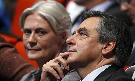 Velký favorit nadcházejících prezidentských voleb ve Francii François Fillon s...