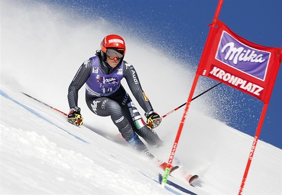Federica Brignoneová v 1. kole obího slalomu v Kronplatzu.