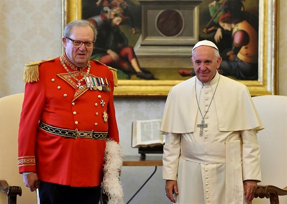Pape Frantiek a velmistr ádu maltézských rytí Matthew Festing (23. ervna...