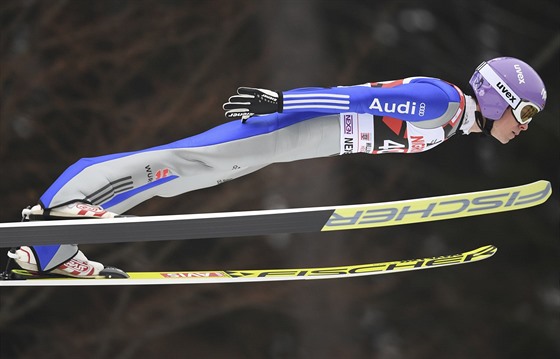 Nmecký skokan na lyích Andreas Wellinger na závodu ve Willingenu