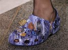 Rádi si zdobíte crocsy? Pak vás budou jist inspirovat gumové sandály ozdobené...