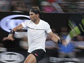 panlsk tenista Rafael Nadal hraje na Australian Open proti Monfilsovi.