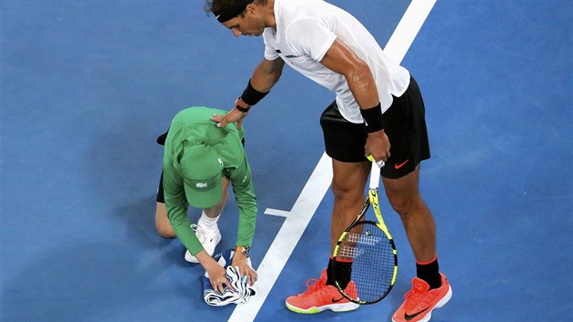 Sbra mk utr kurt ped podnm panlskho tenisty Rafaela Nadala na Australian Open.