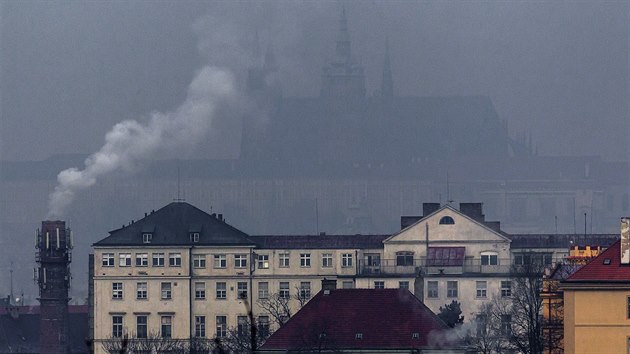 Smog v Praze. Pohled na Prask hrad (20.1.2017)