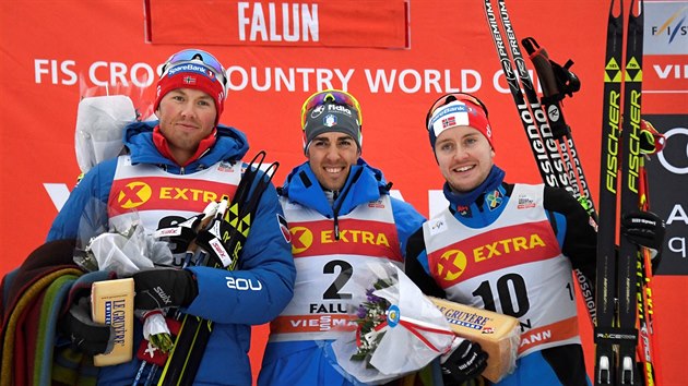 Ti nejlep mui ze sprintu SP ve Falunu. Zleva druh Emil Iversen, vtz Federico Pellegrino a tet Sindre Bjrnestad Skar.