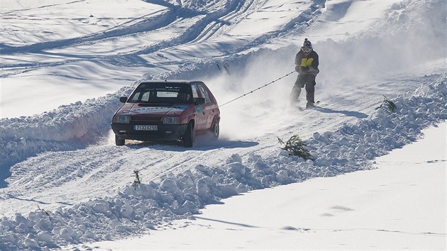 V eskm rji zvodili pznivci autoskijringu (22. ledna 2017),