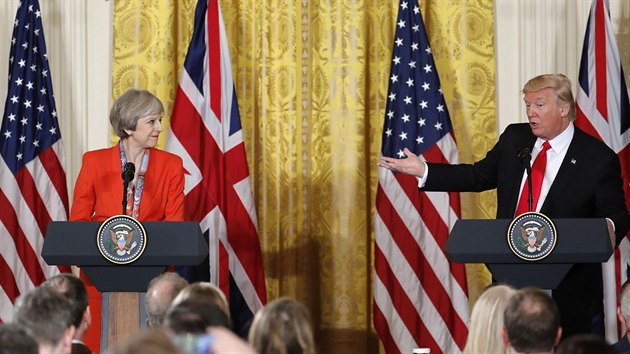 Americk prezident Donald Trump se setkal s britskou premirkou Theresou Mayovou (27. ledna 2017).