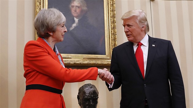 Americk prezident Donald Trump se setkal s britskou premirkou Theresou Mayovou (27. ledna 2017).