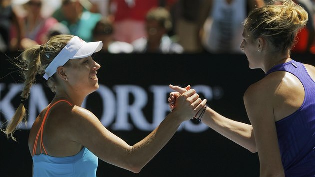 Angelique Kerberov a Kristna Plkov po tetm kole Australian Open.