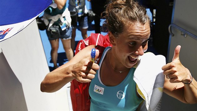 esk tenistka Barbora Strcov se raduje pot, co zvtzila v duelu 3. kola Australian Open s Caroline Garciaovou z Francie.