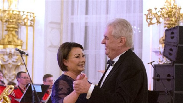 Prezident Milo Zeman a jeho manelka Ivana (Praha, 20. ledna 2017)