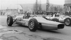 Výtvarník a konstruktér Vladimír Valenta startoval v roce 1967 s formulí... Výtvarník a konstruktér Vladimír Valenta startoval v roce 1967 s formulí...