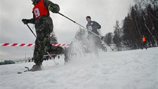 Závrená etapa extrémního závodu Winter Survival v Jeseníkách