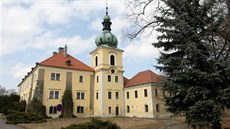 Součástí projektu je kompletní rekonstrukce vytápění, obnova oken a dveří a... Součástí projektu je kompletní rekonstrukce vytápění, obnova oken a dveří a...