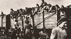 Transport smrti na čtyři hodiny zastavil i na nádraží v Holešovicích-Bubnech... Transport smrti na čtyři hodiny zastavil i na nádraží v Holešovicích-Bubnech...
