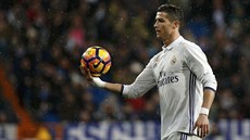 Cristiano Ronaldo bhem utkání panlské ligy proti San Sebastianu.