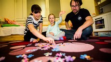 Adéla a Roman Říhovi bydlí s dcerou Terezkou na Hvězdě tři roky. Za... Adéla a Roman Říhovi bydlí s dcerou Terezkou na Hvězdě tři roky. Za...