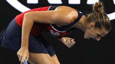 Karolína Plíková v duelu 3. kola Australian Open s Jelenou Ostapenkovou z...