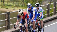 Ondřej Cink (vlevo) v průběhu etapového závodu Tour Down Under v Austrálii. Ondřej Cink (vlevo) v průběhu etapového závodu Tour Down Under v Austrálii.
